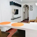 Plaza Espana - And Quiet 2br For Couples, Families And Events Apartman
