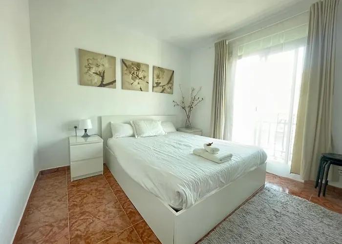 Plaza Espana - And Quiet 2br For Couples, Families And Events شقة *