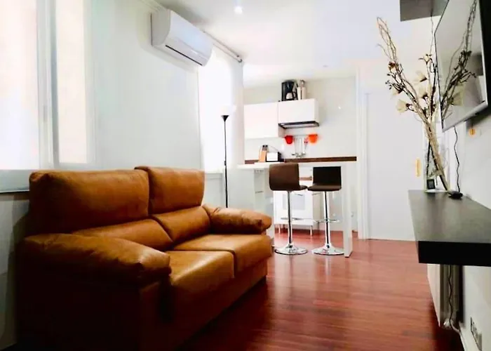 Plaza Espana - And Quiet 2br For Couples, Families And Events شقة برشلونة