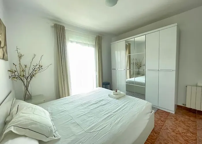 شقة Plaza Espana - And Quiet 2br For Couples, Families And Events